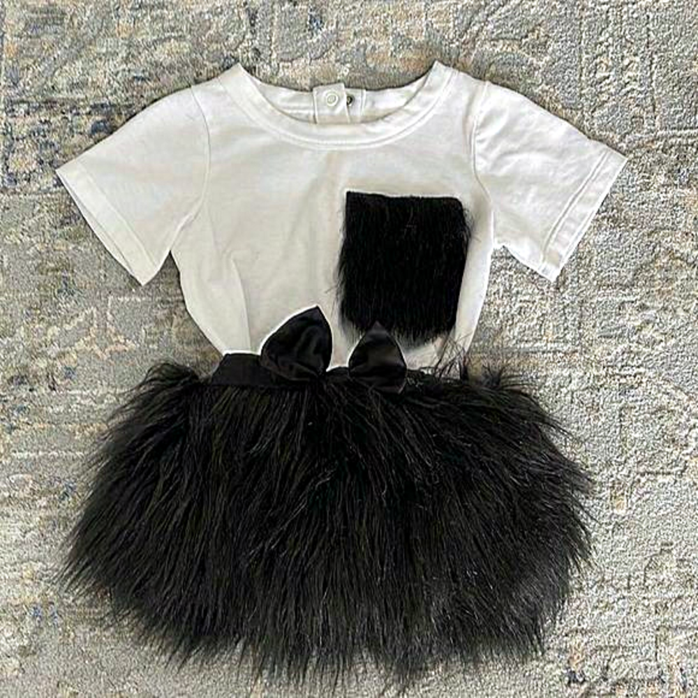 The‎ Tiny Universe Faux Fur Outfit